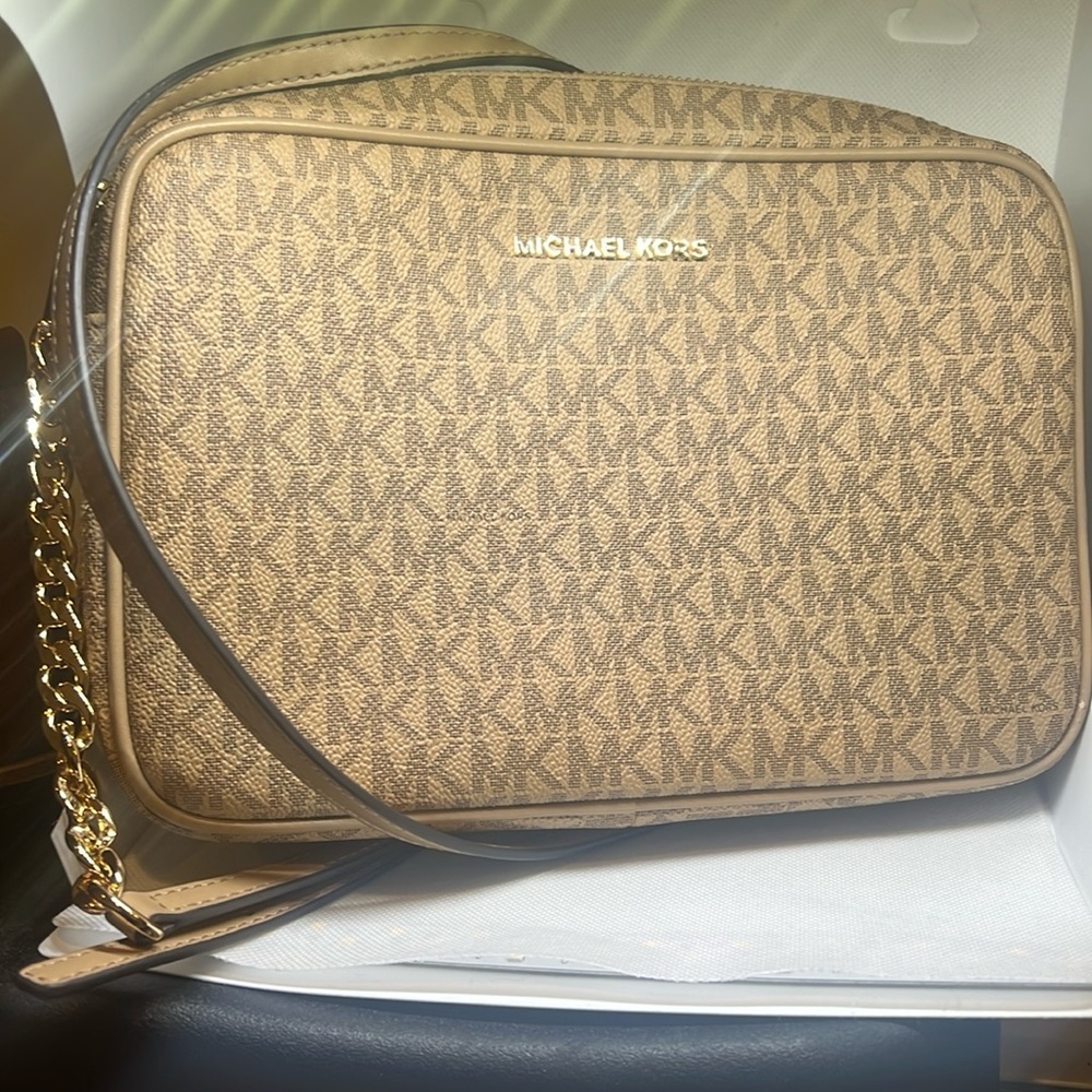 Michael Kors Jet Set Large East West Crossbody - Picture 1 of 5